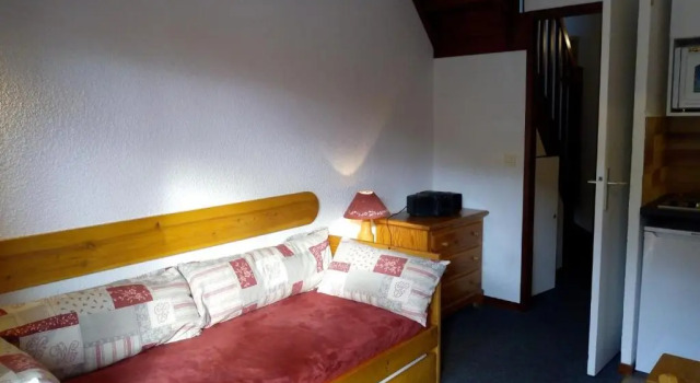 Appartement Les Allues-Méribel, 2 pièces, 4 personnes - FR-1-355-61, Забронировать Апартаменты/квартира Мерибель-ле-Альё Лез-Аллю, рядом с Гондольный подъемник Платьер