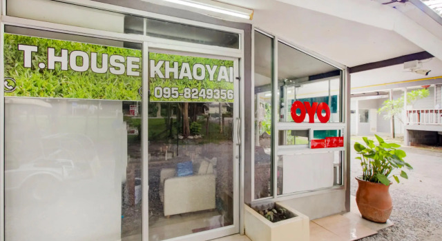 OYO 75341 T House Khaoyai, Забронировать Отель Отели Khao Yai с парковкой, Парковка