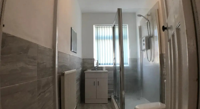 Номер Standard "Eastville Court Rhyl" by Greenstay Serviced Accommodation - A Cosy 2 Bedroom Bungalow with Parking, Dog Friendly, Close To Beaches, Shops & Restaurants - Ideal for Families, Friends, Couples & Business Travellers