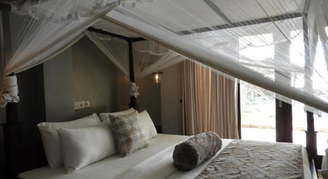 Номер Superior Sapphire Seas Beachfront Hotel