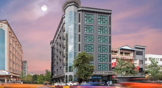 Трёхместный семейный люкс New York Hotel