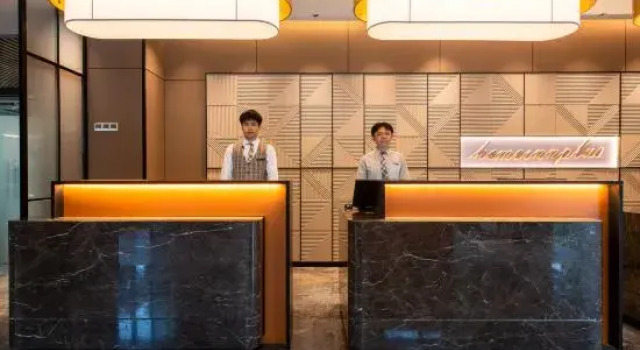 Home Inn Select Hotel(Zhuhai Couple Road Beach Swimming Pool Store  ), Boek Hotel Hotels in Guangdong met parkeren, Parkeren