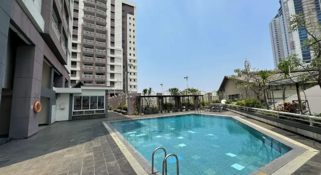 Modern Look With Wooden Accent 3Br At Kondominium Puncak Marina Apartment