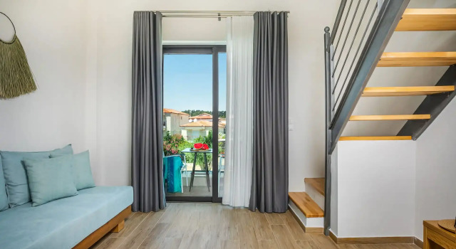 Полулюкс Alex Mare Suites