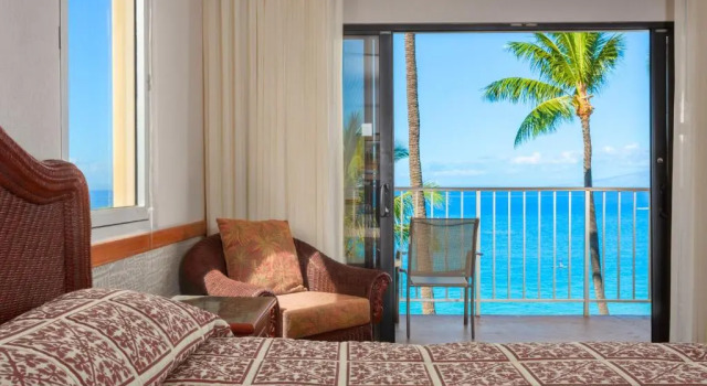 Двухместный номер oceanfront OUTRIGGER Kāʻanapali Beach Resort