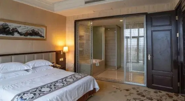 Двухместный люкс с видом на озеро Xihai Ecological Garden Vacation Hotel Liu’an