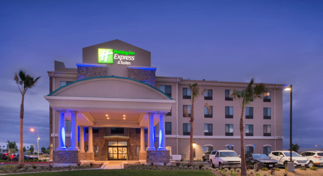 Holiday Inn Express & Suites Bakersfield Airport, an IHG Hotel, Reserva ahora Hotel Bakersfield California