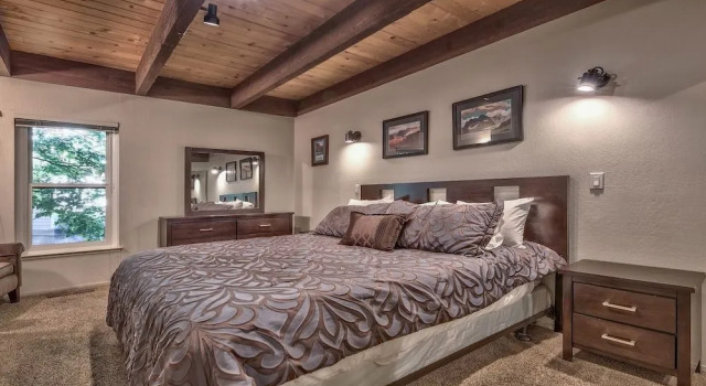 630 Lakeview
