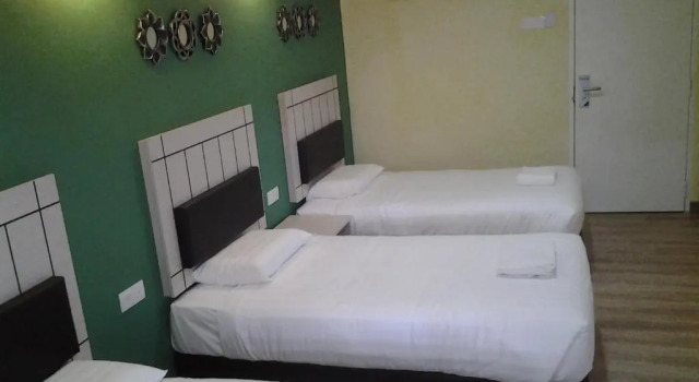 Четырёхместный номер Standard Suria Seremban Hotel