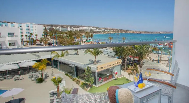 Номер Standard с балконом Limanaki Beach Hotel & Suites