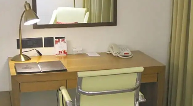 Номер Deluxe Saura Hotel, Agra - A Club Mahindra Associate