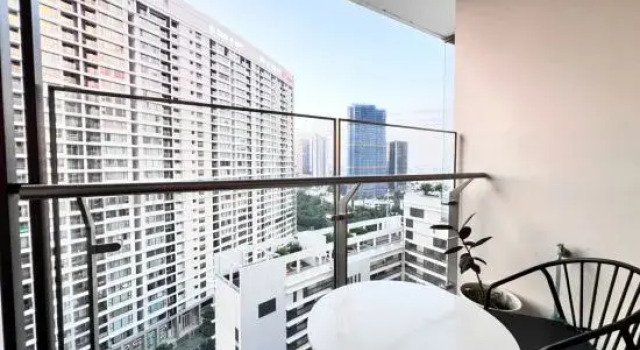 StayX Luxury Apartment near SECC
