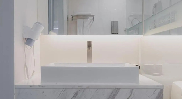 Люкс с балконом ACC Design Hotel