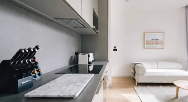 Chill Oxford Street 2Br - Netflix & Natural Light, Забронировать Отель Вестминстер Лондон, рядом с Оксфорд Циркус