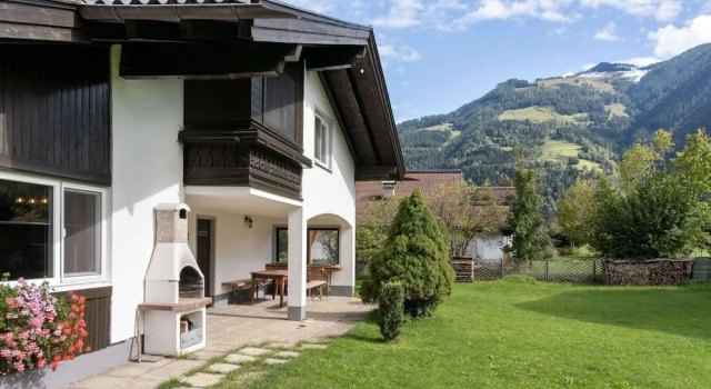 Шале Chalet in Maishofen near Ski Slopes
