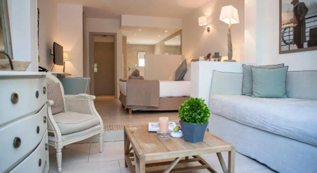 Трёхместный номер Standard Hôtel Font Mourier
