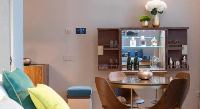 Люкс с видом на озеро Grand Hotel Victoria concept & spa, by R Collection Hotels