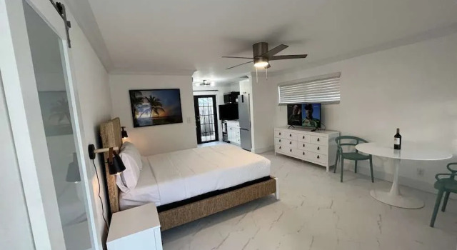 La Mer Suites