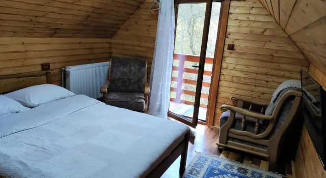 Pensiunea Ioana, Rezerwuj Pensjonat Hotele w Carpathians - Romania z parkingiem, Parking