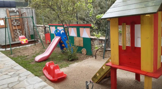 Коттедж Nikos Stone House 80m from the beach with wifi