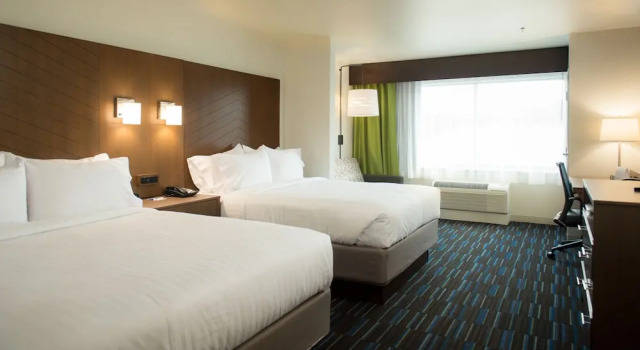 Четырёхместный номер Standard Holiday Inn Express & Suites Rock Falls by IHG
