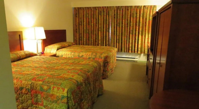 Town and Mountain Hotel, Rezervovat Hotel Hotely v Whitehorse s parkováním, Parkování