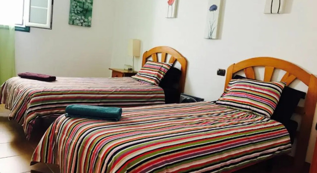 WIFI TENERIFE SUR GUEST HOUSE, Book Guesthouse Hotels in Tenerife with Parking, Parking