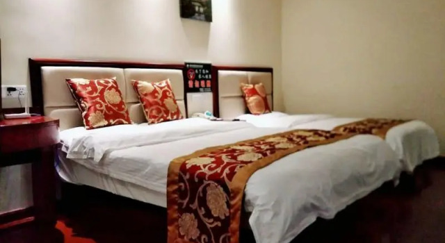 Семейный номер Standard GreenTree Inn Suzhou Taiping Town High-speed North Station Express Hotel