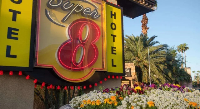 Super 8 - Las Vegas Strip Area