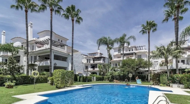 Апартаменты Lnm16- Comfortable Apartment Next to Puerto Banus