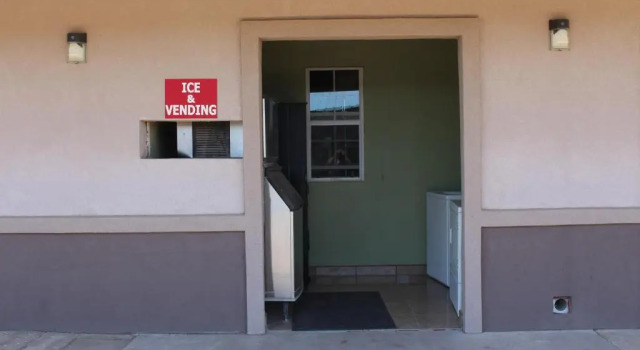 Deluxe Inn Fort Stockton, Rezerwuj Hotel Hotele w Fort Stockton z parkingiem, Parking