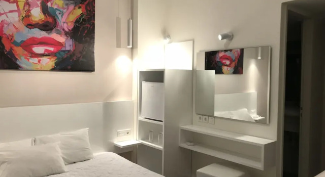 Одноместный номер Standard с балконом Diana Hotel
