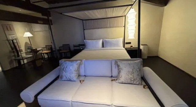 Люкс Qilai Manor Hotel (Lizhuang Ancient Town)