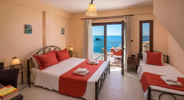 Трёхместный номер Deluxe с видом на море Costa Smeralda