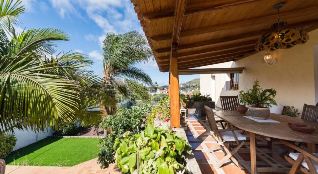 5BR Home - Pool Parking & Tennis Court, Prenota Villa Hotel a Gran Canaria con parcheggio, Parcheggio