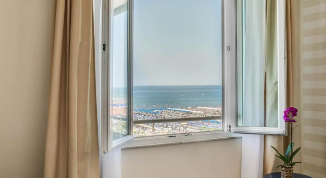 Двухместный номер Classic с частичным видом на море Grand Hotel & Riviera