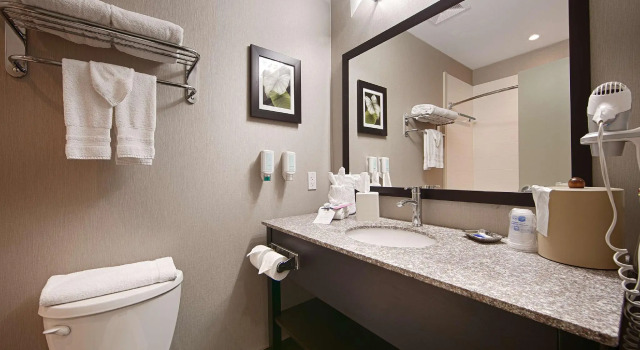 Люкс Best Western Plus Fergus Hotel