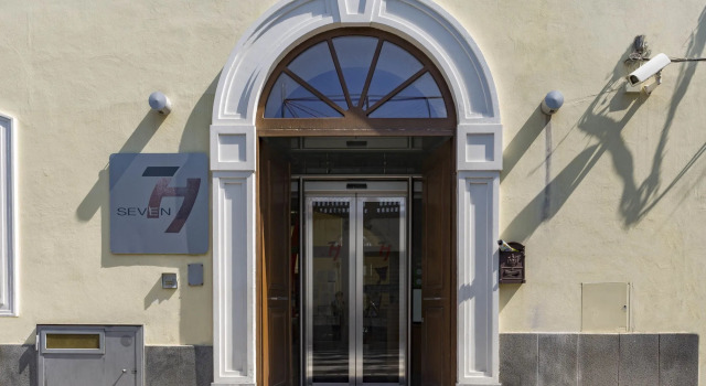 Seven Hostel