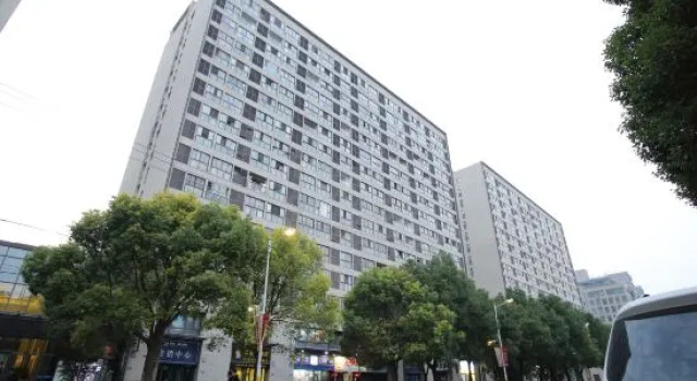 Light Luxury Apartment