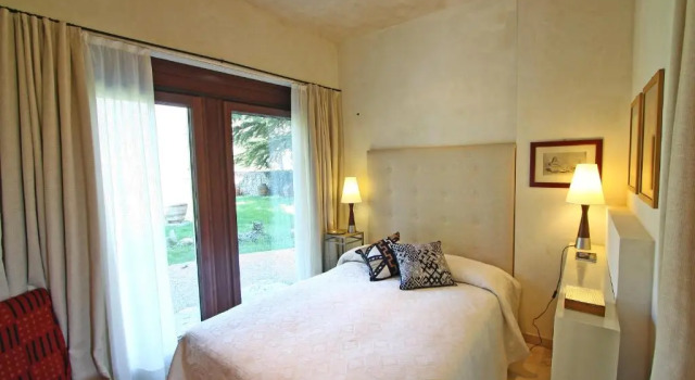 Номер Standard Castrum di Serravalle