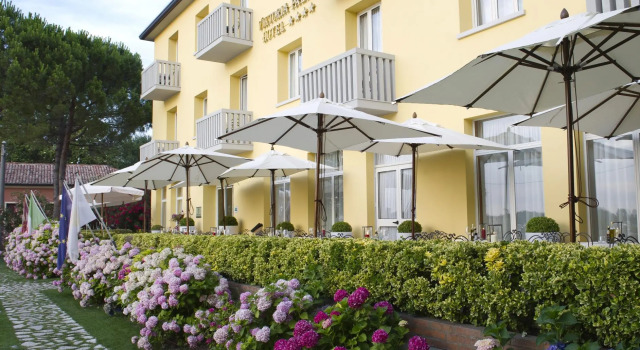 Номер Economy Viktoria Palace Hotel