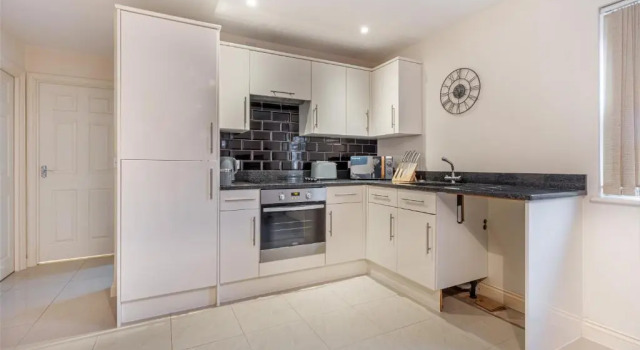 Beautiful One Bedroom Apartment - St Johns, Забронировать Апартаменты/квартира Отели Вустер с парковкой, рядом с Worcestershire County Cricket Club, Парковка