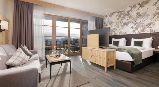 Двухместный номер Standard с балконом Chalet Mirabell