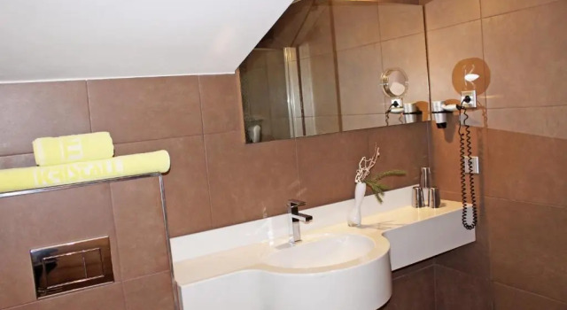 Трёхместный номер Standard Hotel Kristall