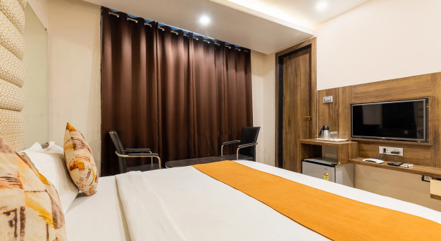 Номер Deluxe FabHotel Prime The Bentree