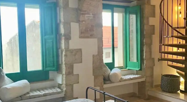 Captivating House in Palmoli Sleeps 2 Plus 2, Buchen Sie Ferienhaus Villen in Chieti, Villa