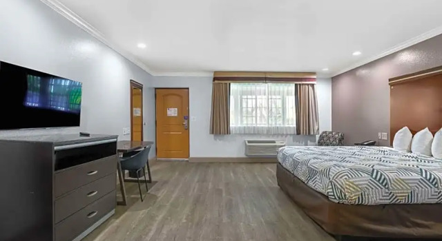 Люкс Motel 6 Carlsbad, CA - North Near Legoland
