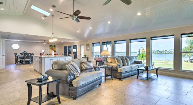 Waterfront Callaway Bayou Home w/ View & Boat Slip, 예약 휴가용 주택 캘러웨이 미국