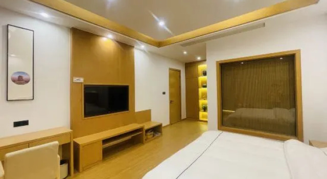 Люкс Fuyang Qijiang Bieyuan High-end Homestay (Raozhou Ancient Town Branch)