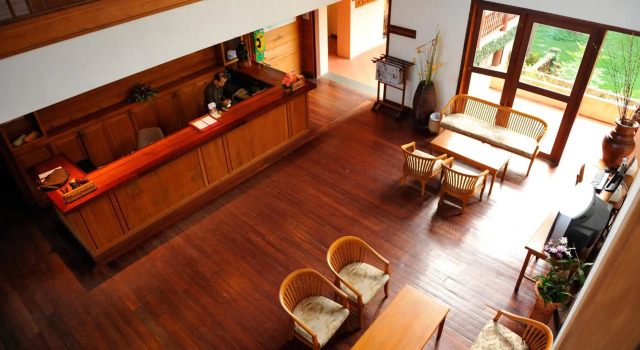 Riverhouse Resort